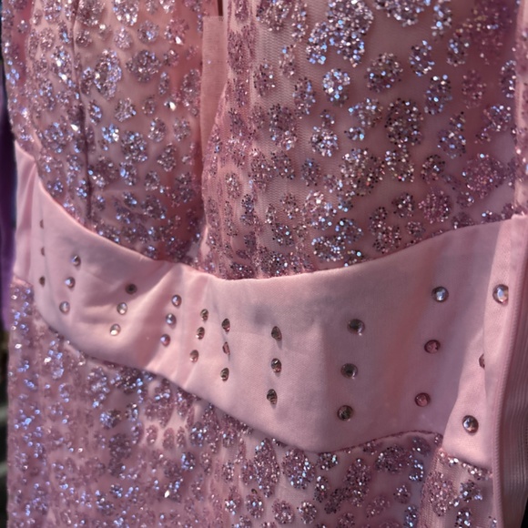 Red Carpet dress. Worn once. - Picture 4 of 4